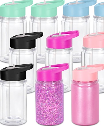 Plastic Kids cups and colored lid with built in straw top